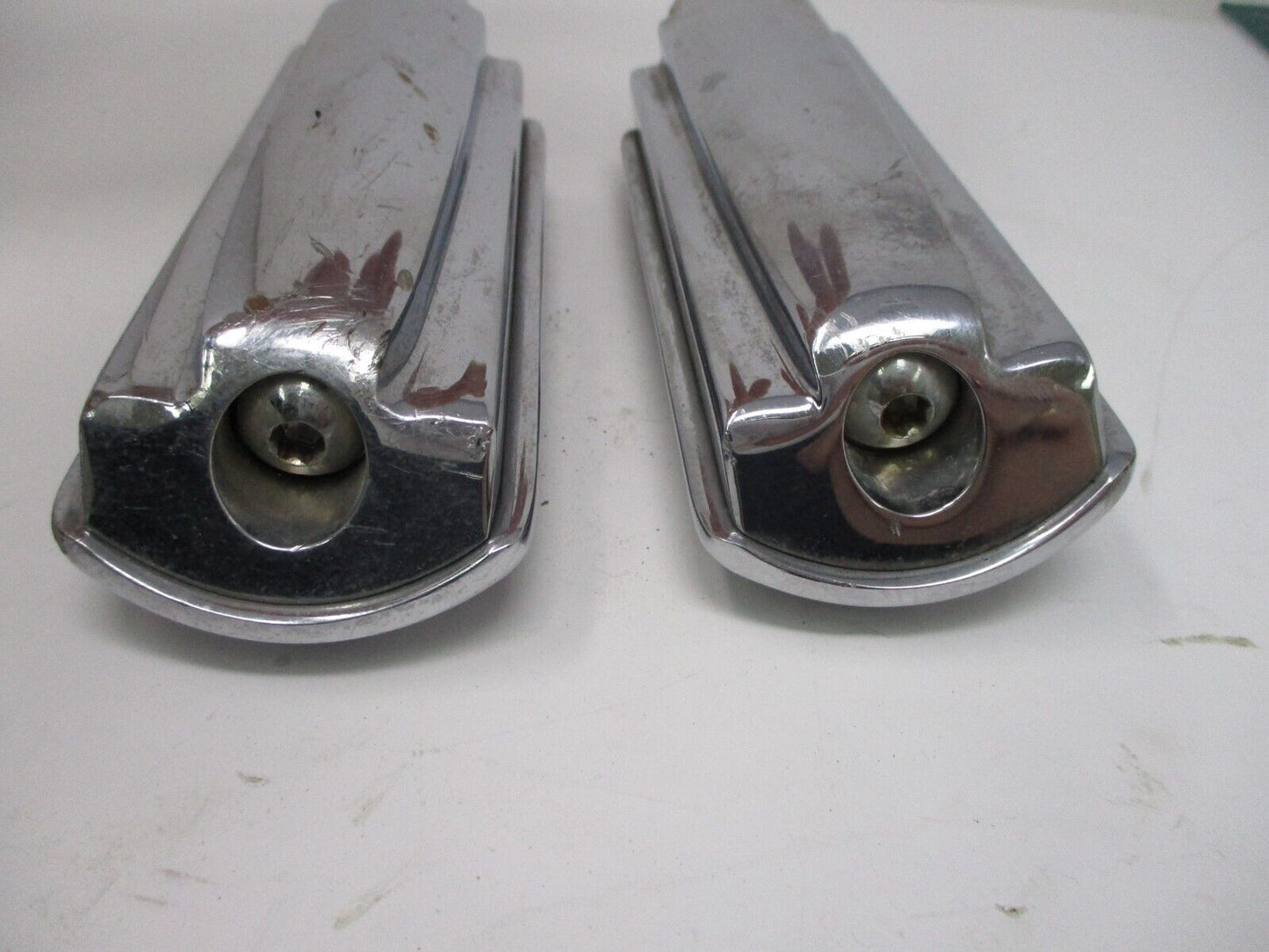 GENUINE HARLEY DAVIDSON CHROME & RUBBER BAR & SHIELD OVERSIZED FOOTPEGS 50500-03