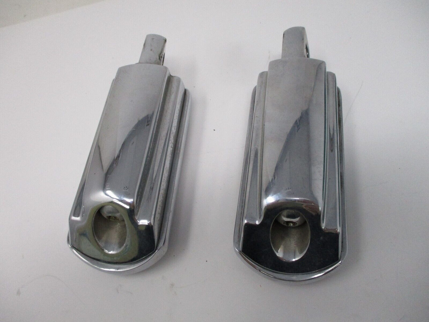 HARLEY DAVIDSON GENUINE CHROME AND RUBBER CUSTOM FOOT PEGS CHROME 50130-95A