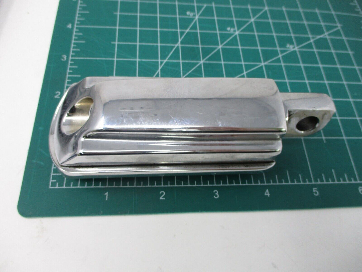 HARLEY DAVIDSON GENUINE CHROME AND RUBBER CUSTOM FOOT PEGS CHROME 50130-95A