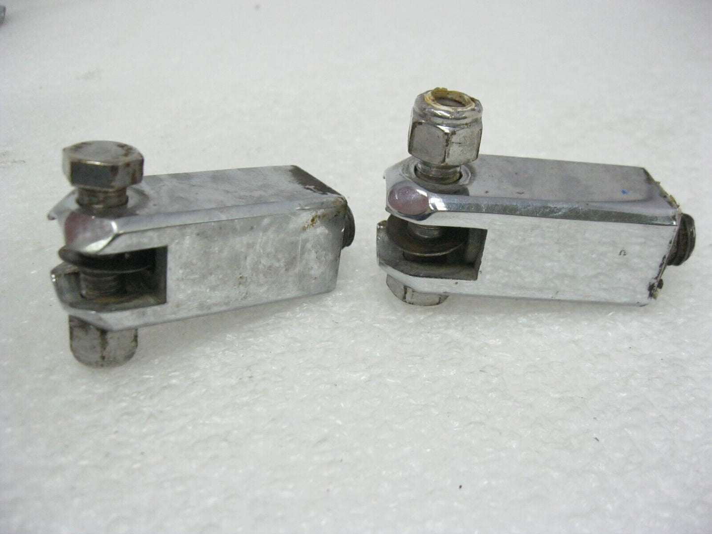 00 Harley Davidson Sportster XLH 883 Passenger Foot Peg Mount Bracket Holder