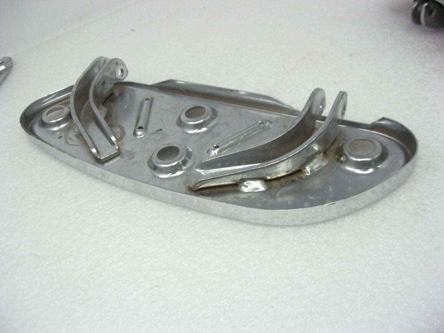 Harley-Davidson Right Bottom Swept Wing Rider Footboard Pan 50688-04 SINGLE SIDE