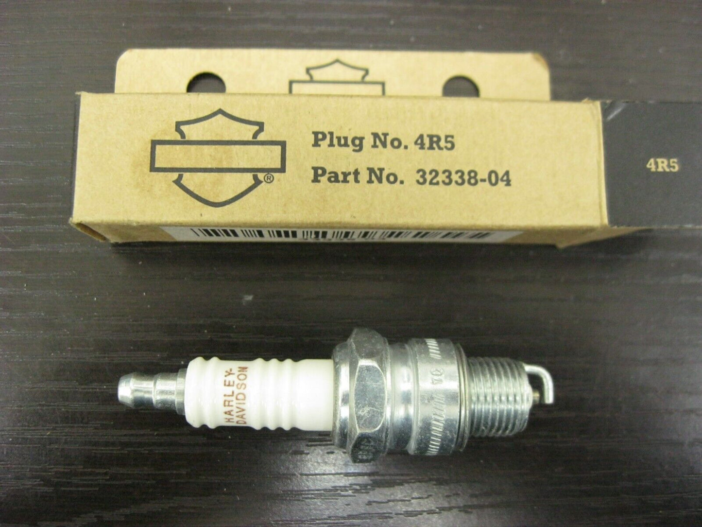 Harley-Davidson OEM Spark Plug 4R5 SINGLE UNIT 32338-04