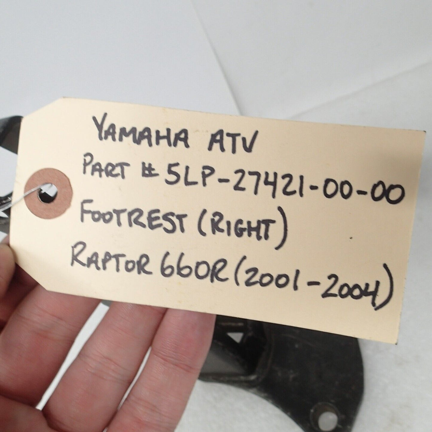 Yamaha Raptor 660 01 Foot Peg Right 5LP-27421-00-00 46362