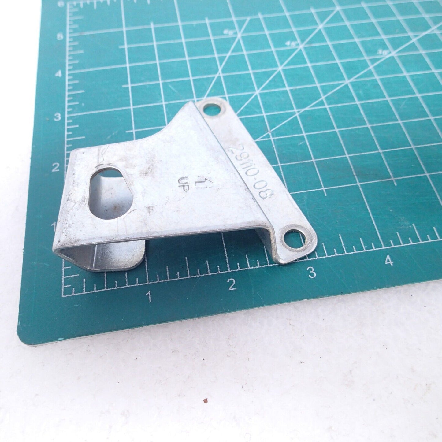 Harley Davidson Genuine  Air Cleaner Dyna FXD Mounting Bracket 29110-08 1unit