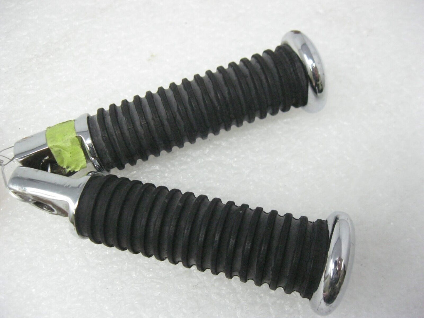 Drag Specialties Rubber Vibration-Absorbent Passenger Footpeg DS-253408