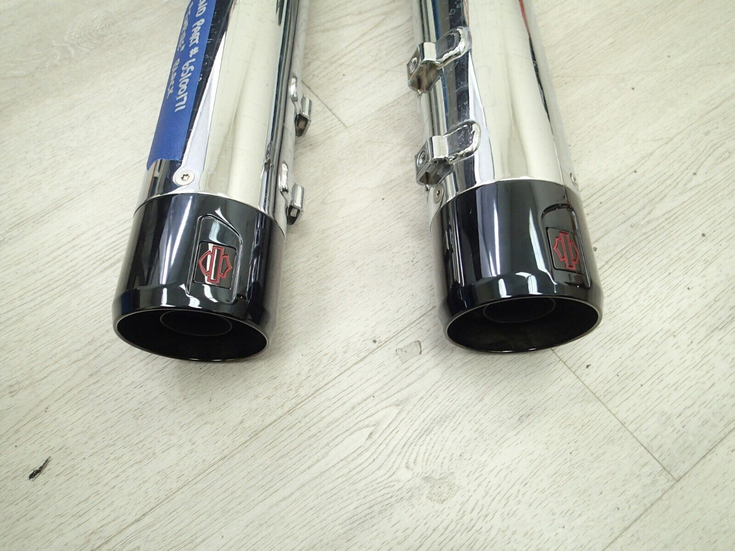 Harley-Davidson CVO 18-20 CVO Chrome Mufflers 64900731/2 End Caps 65100171