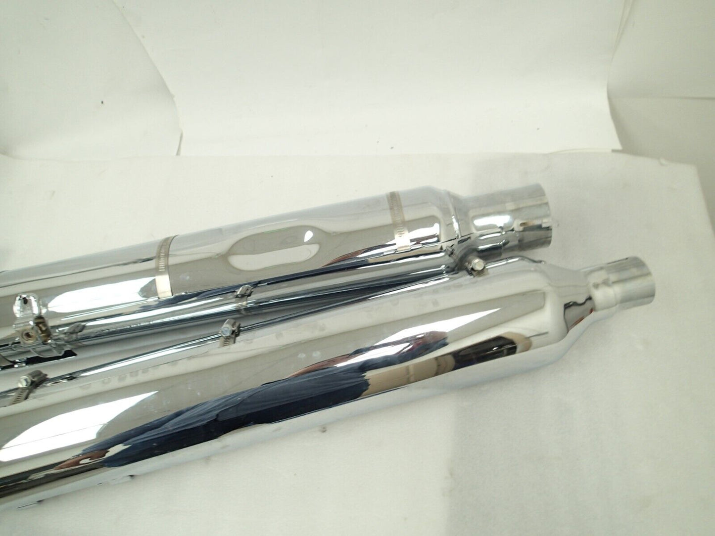 Harley-Davidson CVO 18-20 CVO Chrome Mufflers 64900731/2 & End Caps 65100162