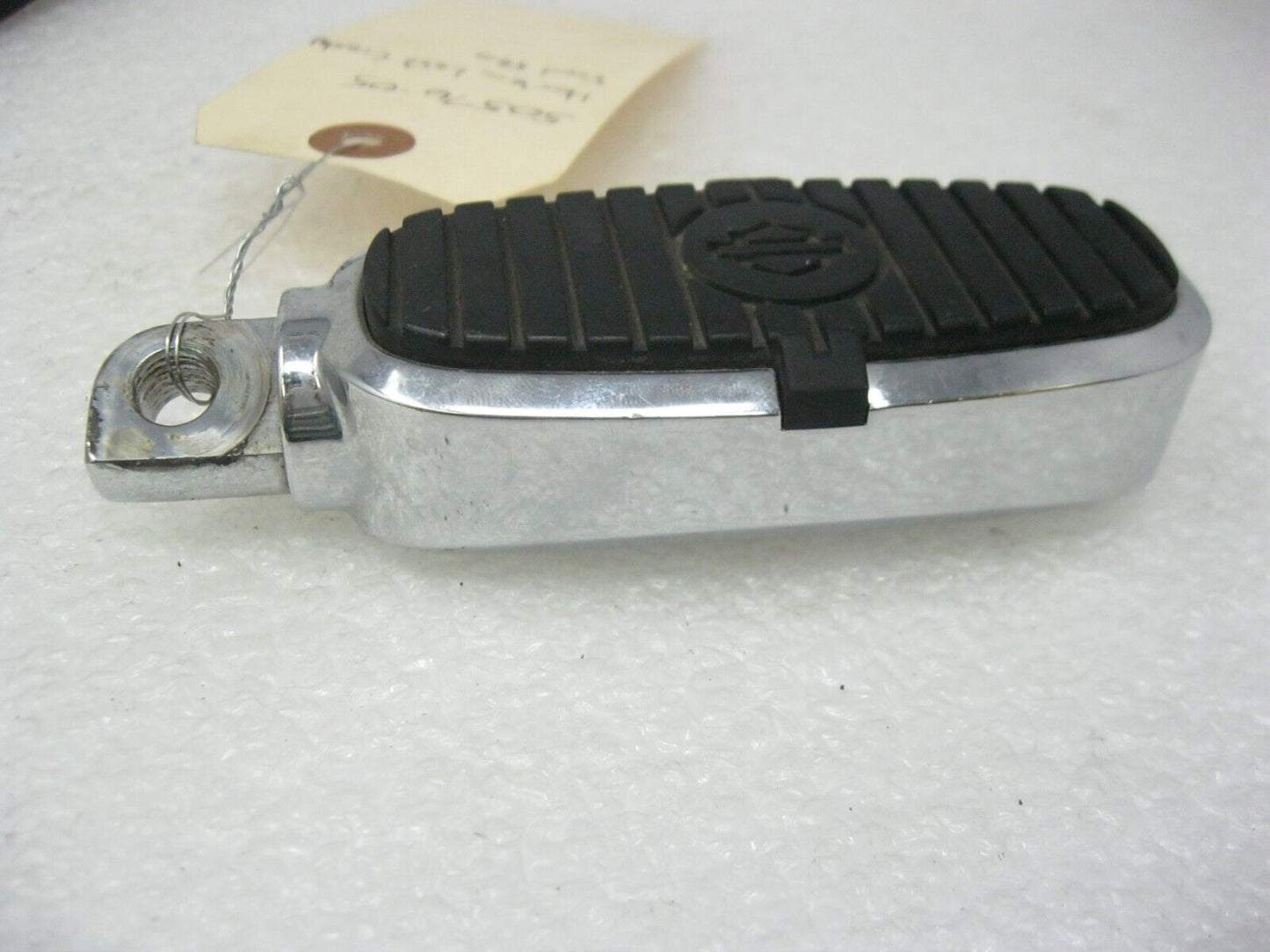 SINGLE Harley Crested Bar Shield Right Foot Peg Chrome Passenger 50576-05