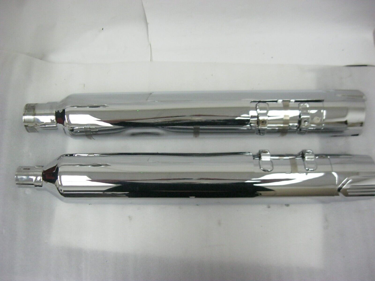 Harley-Davidson CVO 18-20 CVO Chrome Mufflers 64900731/2 & End Caps 65100162
