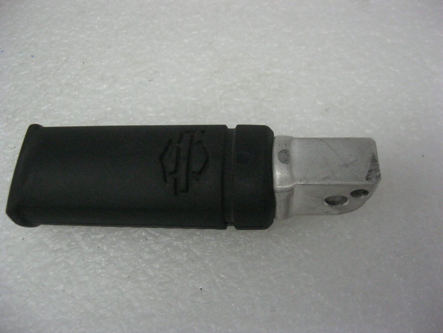 Harley Davidson Softail Rider Foot Pegs Right Side 50501104 SINGLE UNIT