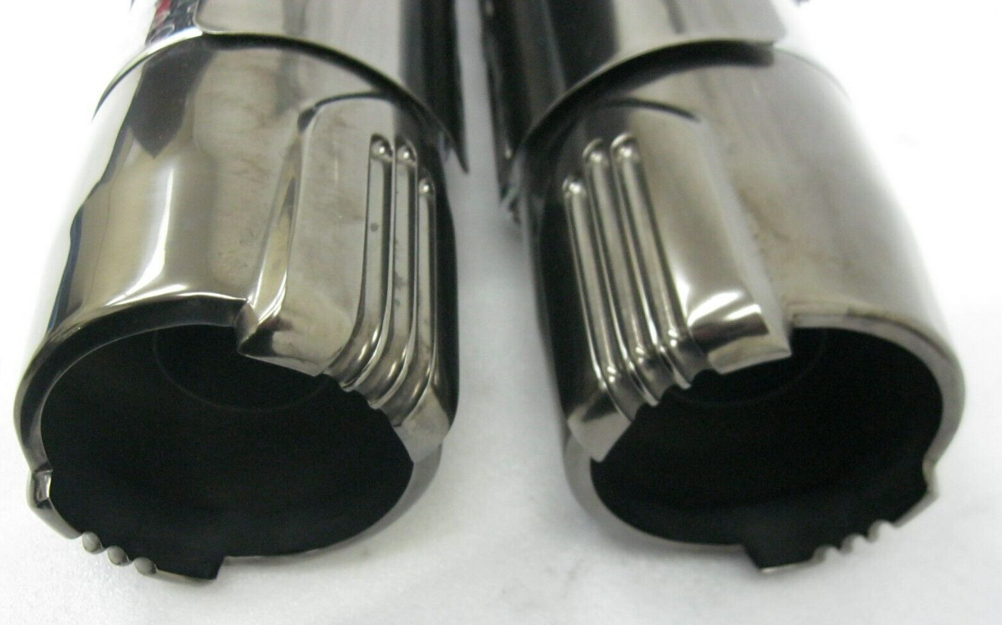 Harley-Davidson CVO 18-20 CVO Chrome Mufflers 64900731/2 & End Caps 65100146