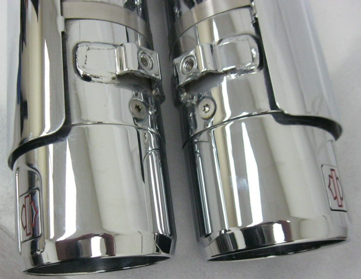 Harley-Davidson CVO 18-20 CVO Chrome Mufflers 64900731/2 & End Caps 65100170