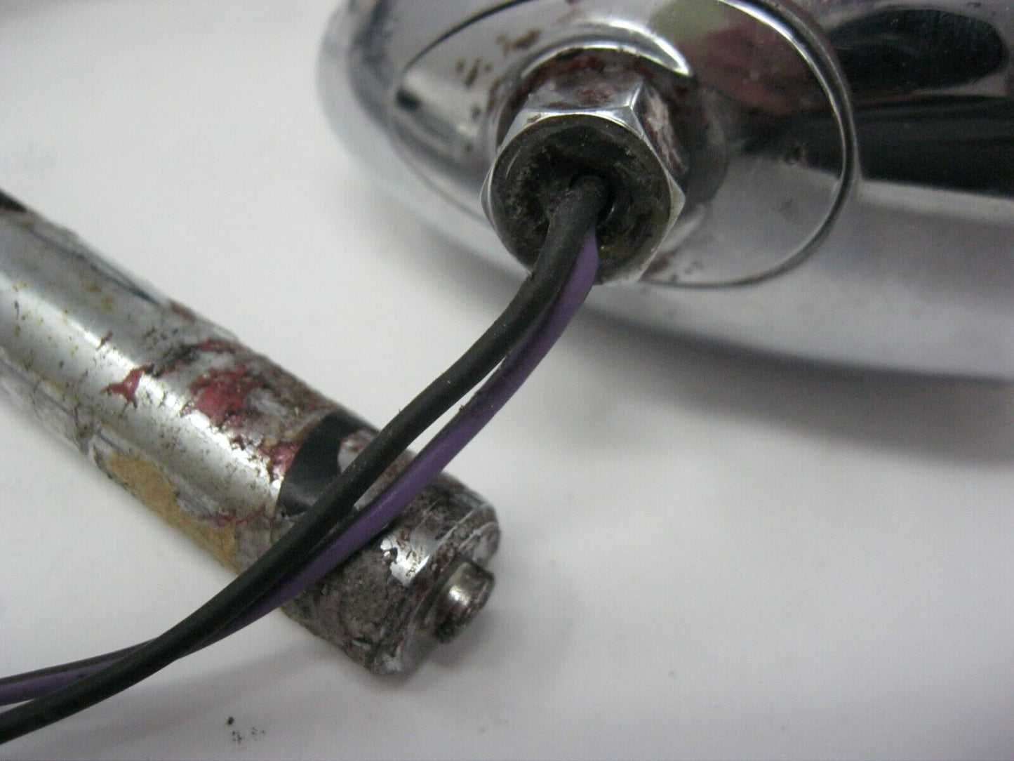 Unbranded Bullet Signal Lights on 10" Bar with Broken Threads on one end