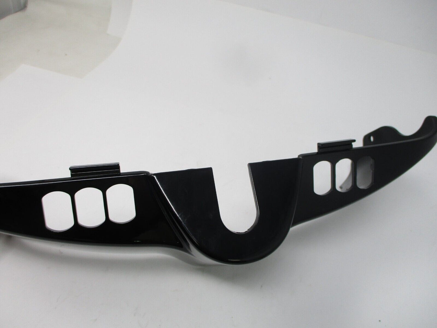 Harley-Davidson 14-23 Touring Dash Panel Switch Housing 70900137