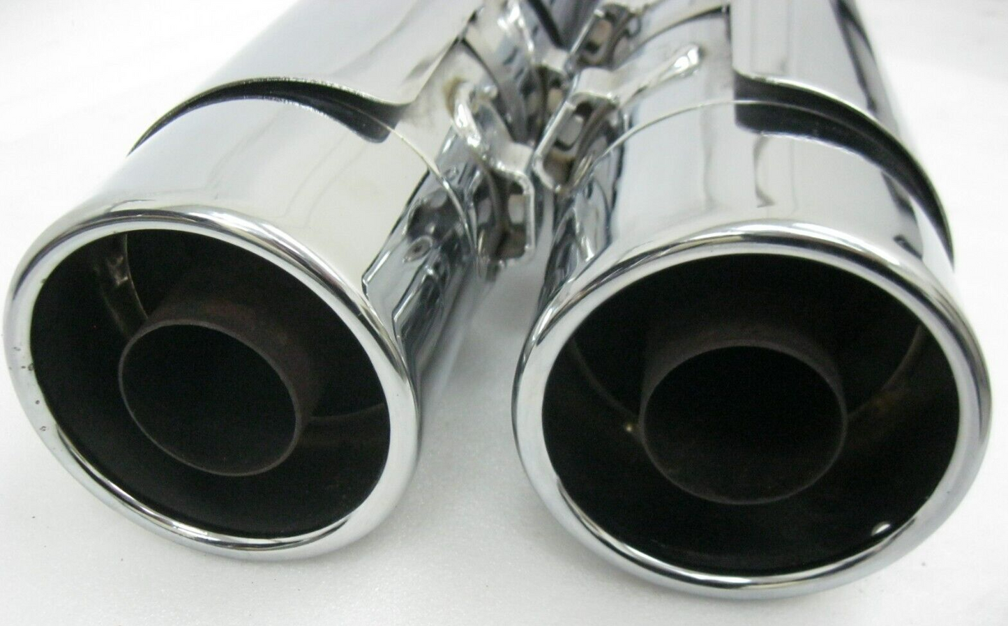Harley-Davidson OEM 2017 CVO Chrome Mufflers 64900256/7 & End Caps 64800039