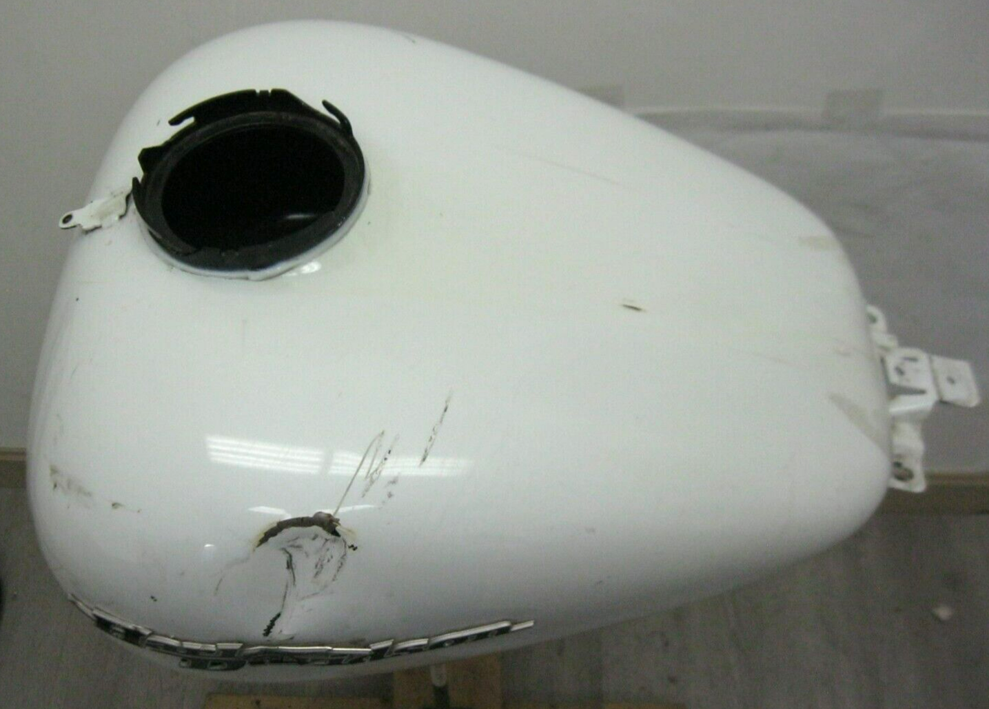 Harley-Davidson OEM 08-23 Touring Frost Ice Pearl Fuel Tank 61000120DZS
