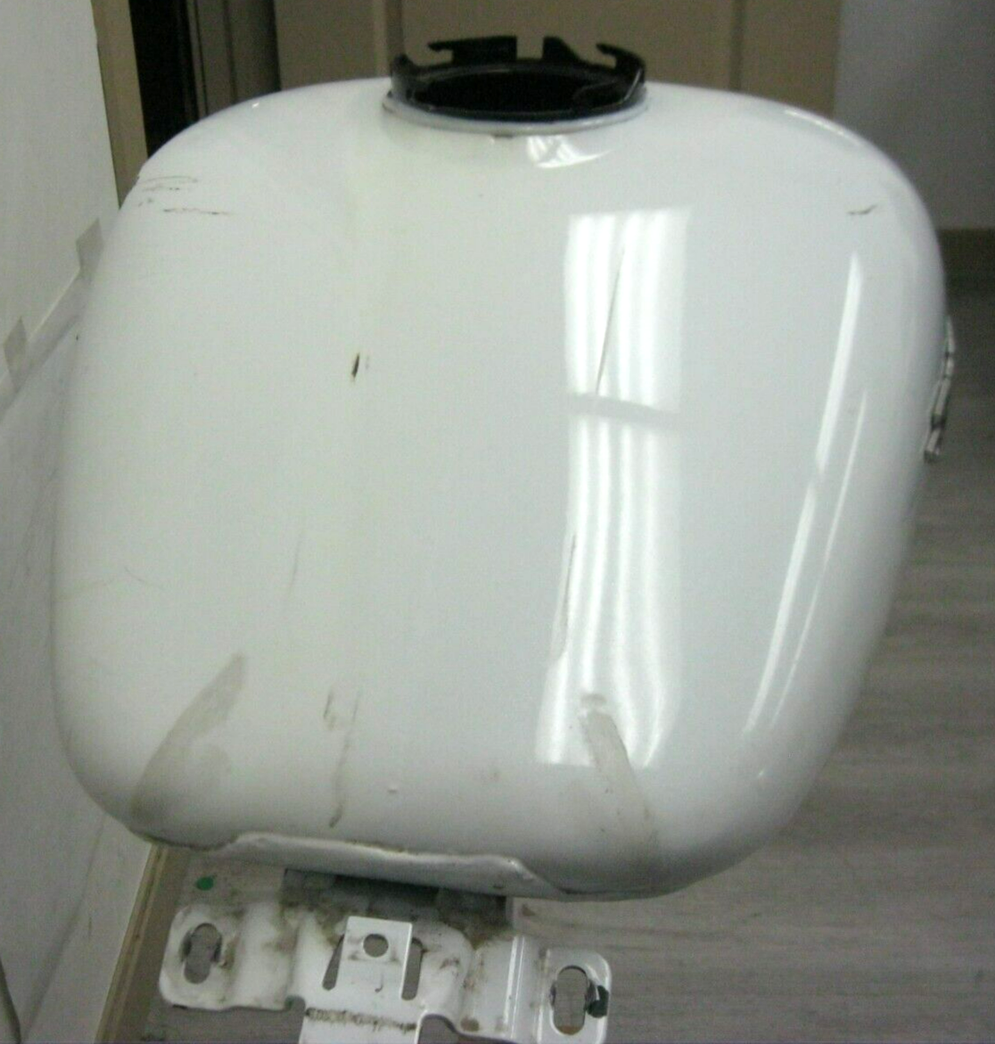 Harley-Davidson OEM 08-23 Touring Frost Ice Pearl Fuel Tank 61000120DZS