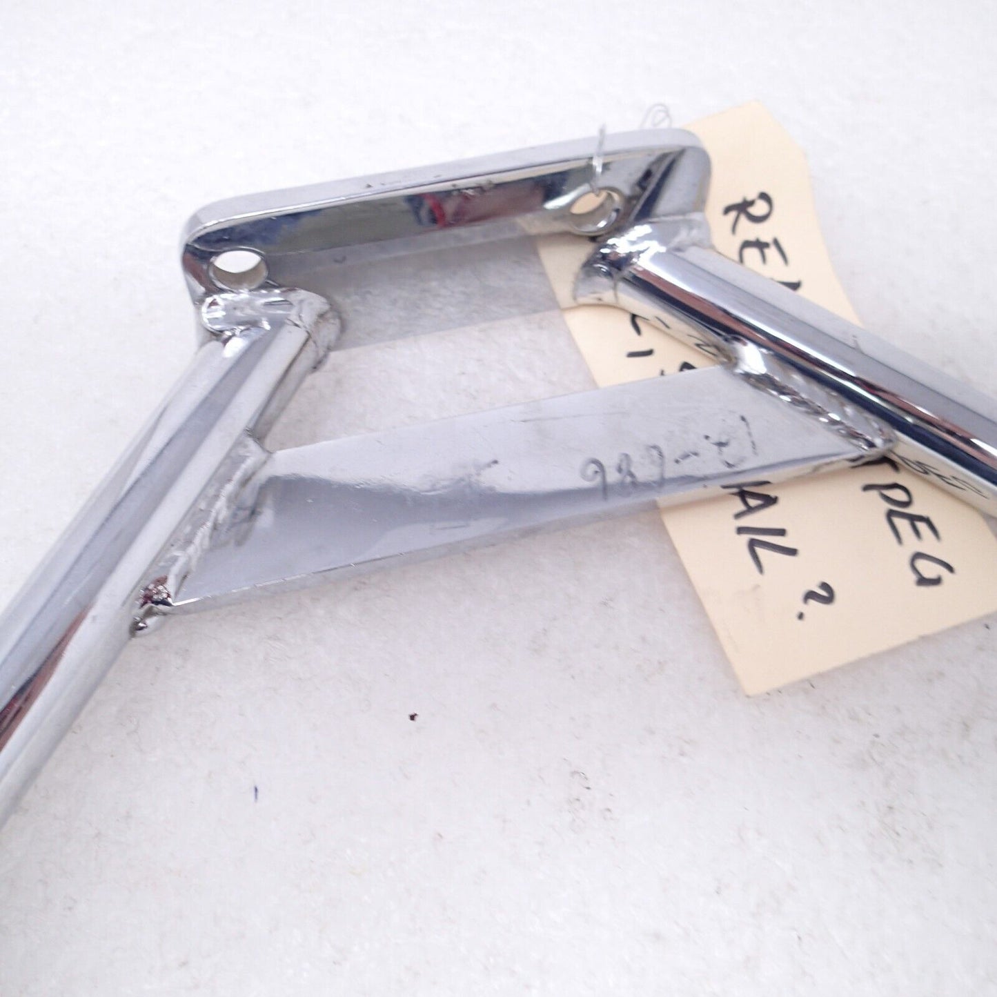 Harley Davidson REAR FOOTPEG • MOUNT XL, SOFTAIL?