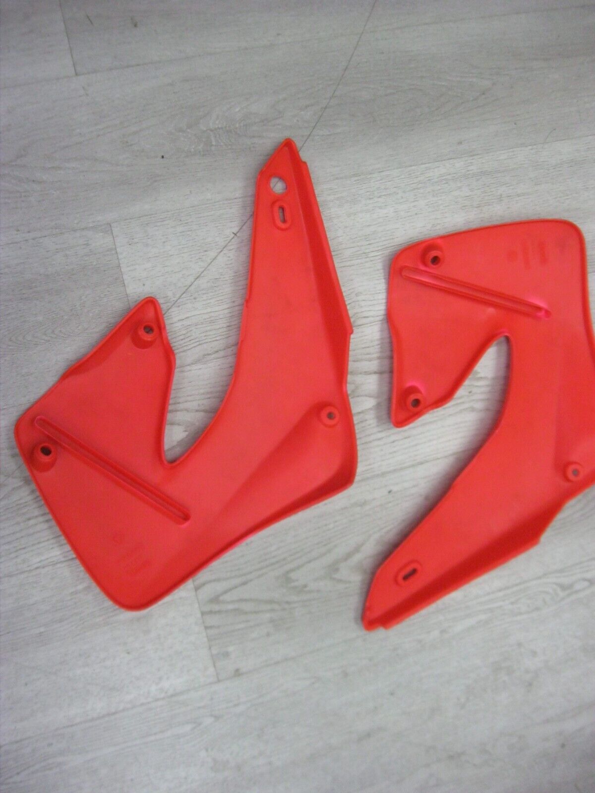HONDA CR125 Red Radiator Cover RED CR-CR125 (98-99 )