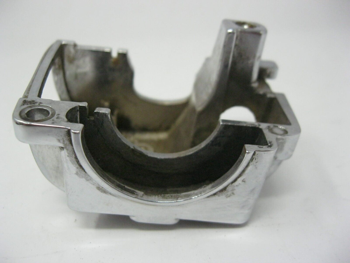 96-17 Harley Softail, Dyna Lower Right Housing Possibly Drag Spec. 0616-0144