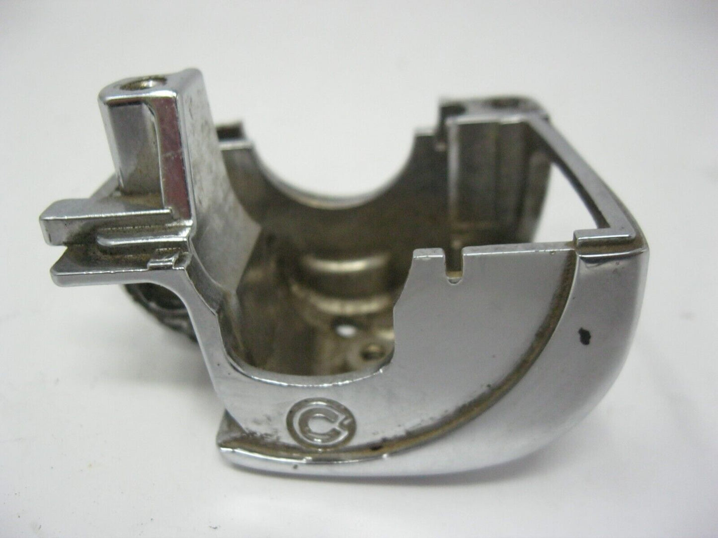 96-17 Harley Softail, Dyna Lower Right Housing Possibly Drag Spec. 0616-0144