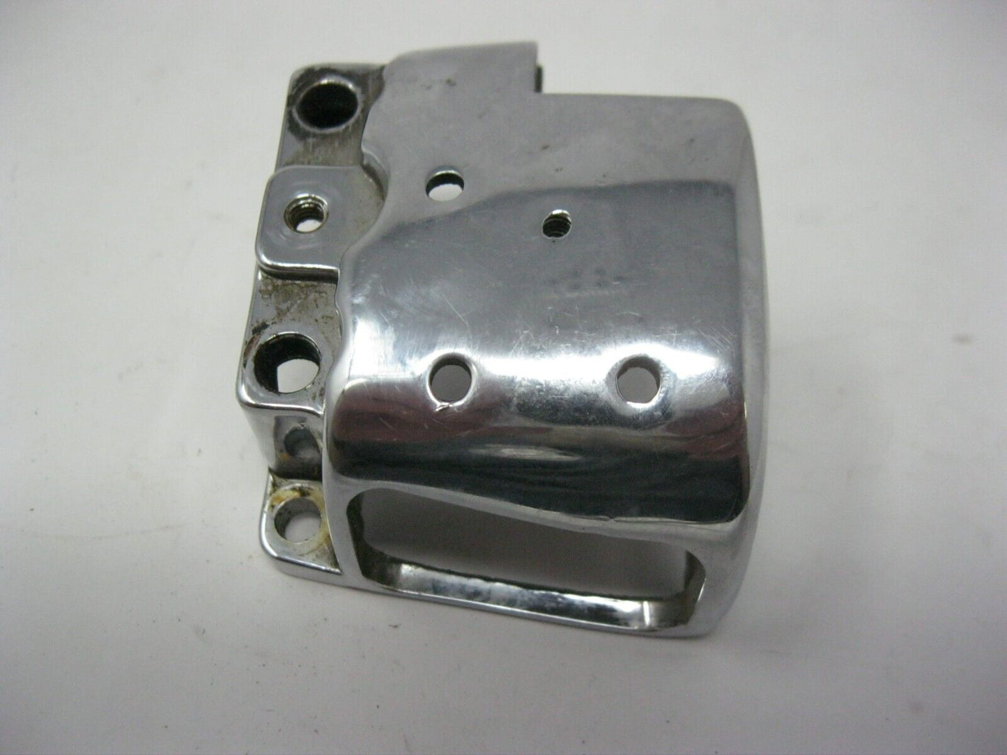 96-17 Harley Softail, Dyna Lower Right Housing Possibly Drag Spec. 0616-0144