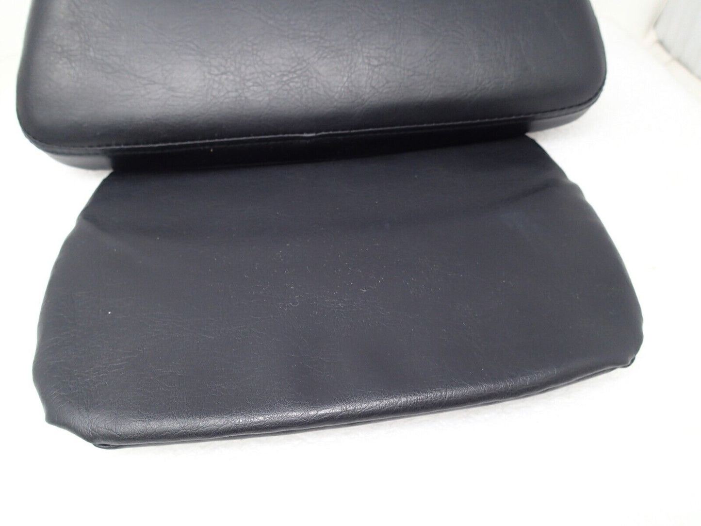 HARLEY DAVIDSON GENUINE CHOPPED TOUR PAK BACKREST PAD 52300319