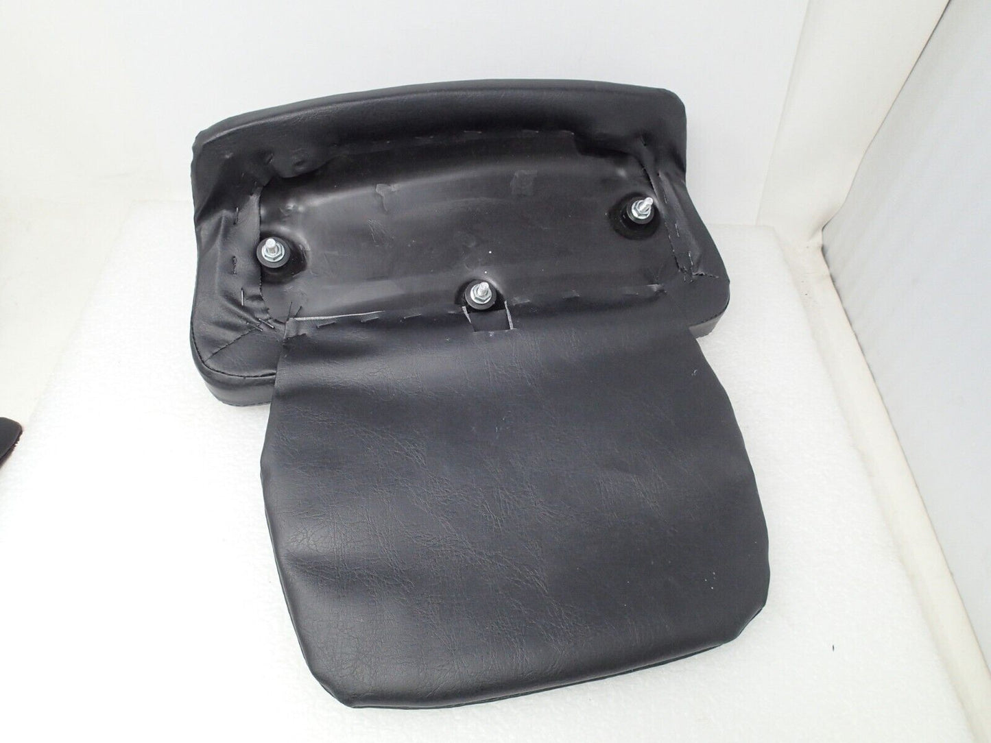 HARLEY DAVIDSON GENUINE CHOPPED TOUR PAK BACKREST PAD 52300319