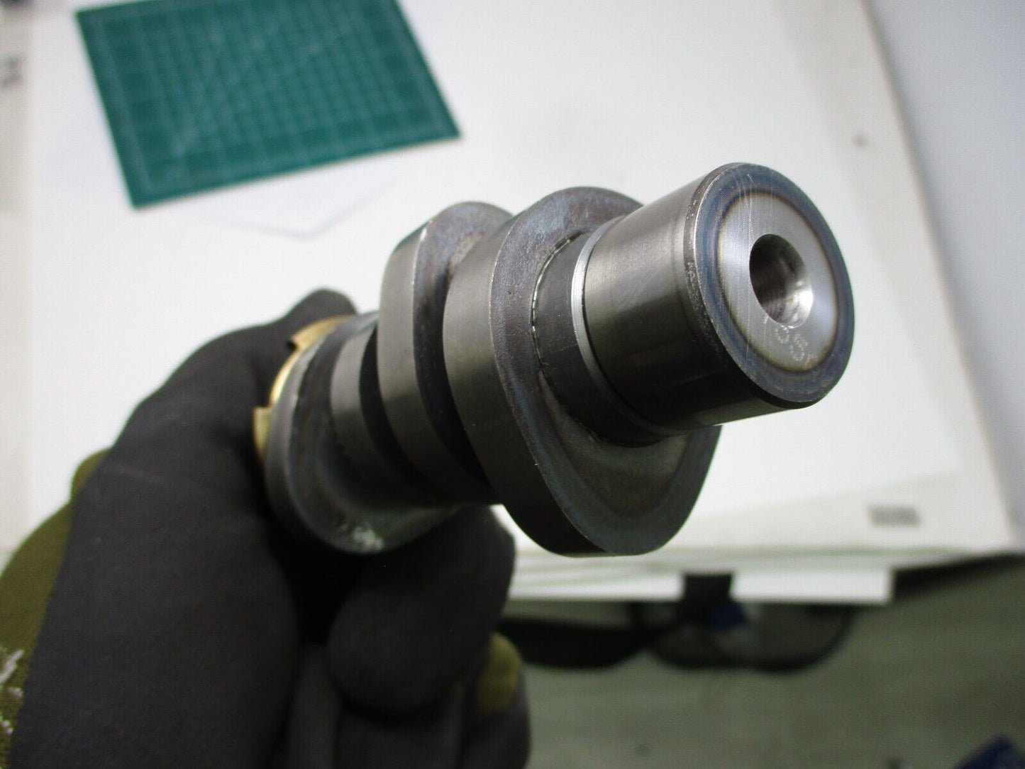 OEM HARLEY DAVIDSON MILWAUKEE 8 CVO CAM SHAFT PN 25400273 USED