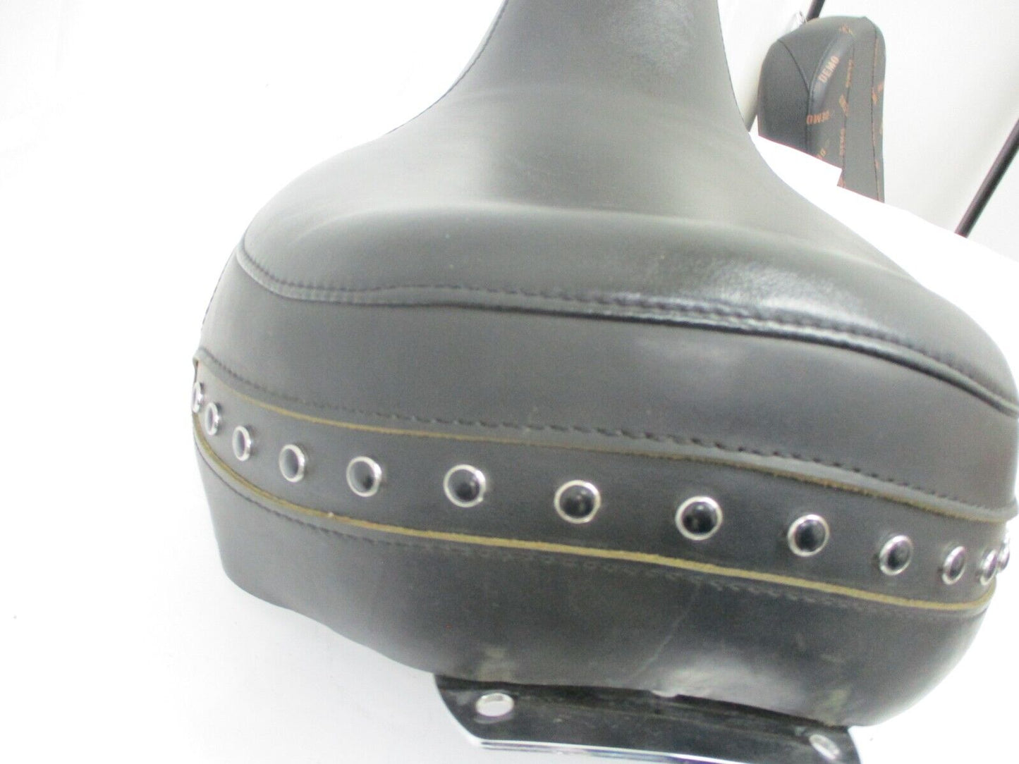 97-07 Harley Road King Touring Sundowner solo seat Street Glide 51928-01