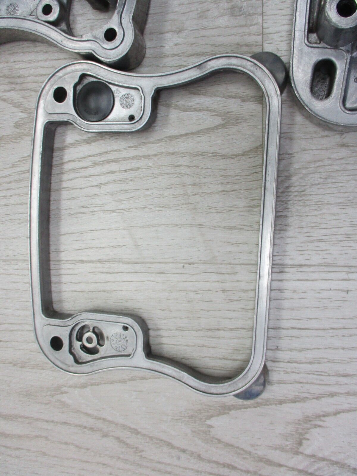 USED Harley Davidson Inner Rocker Arm Cover rocker arms  17532-86B Rocker Boxes