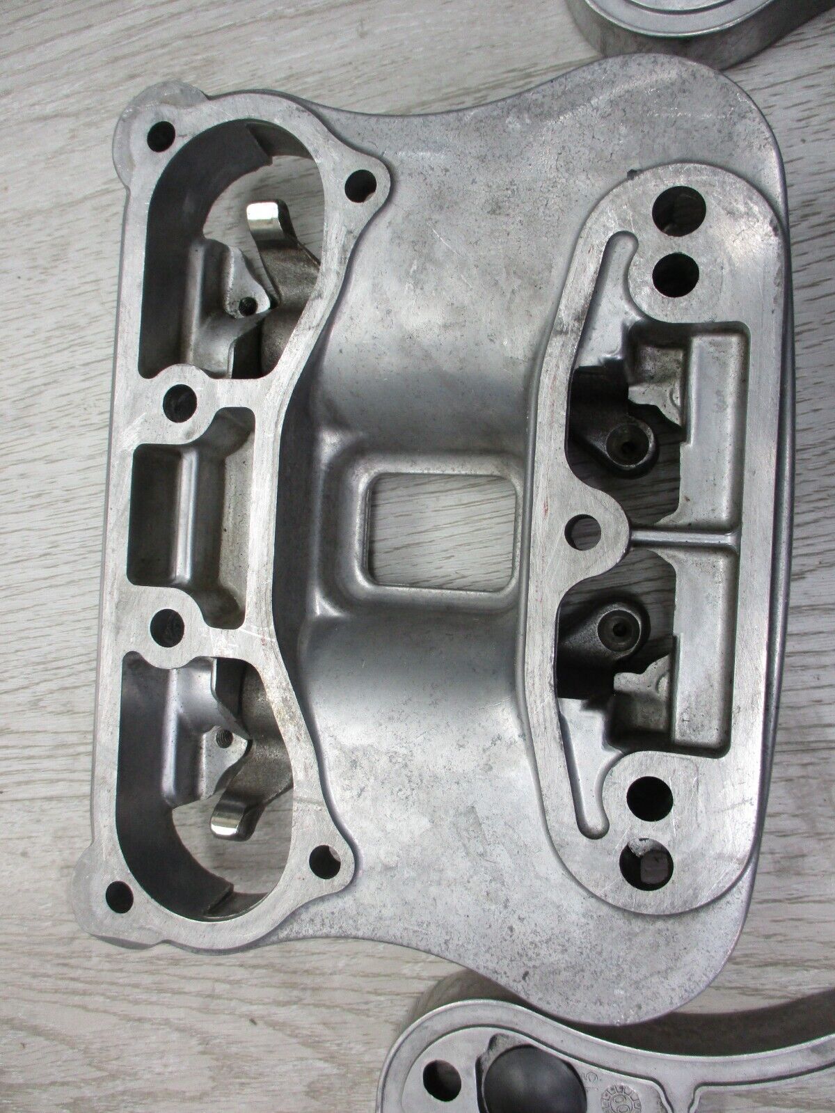 USED Harley Davidson Inner Rocker Arm Cover rocker arms  17532-86B Rocker Boxes