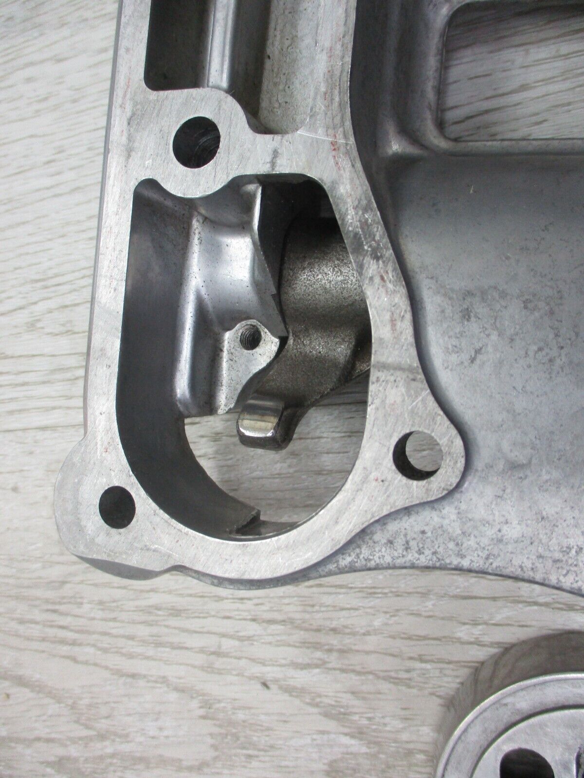 USED Harley Davidson Inner Rocker Arm Cover rocker arms  17532-86B Rocker Boxes