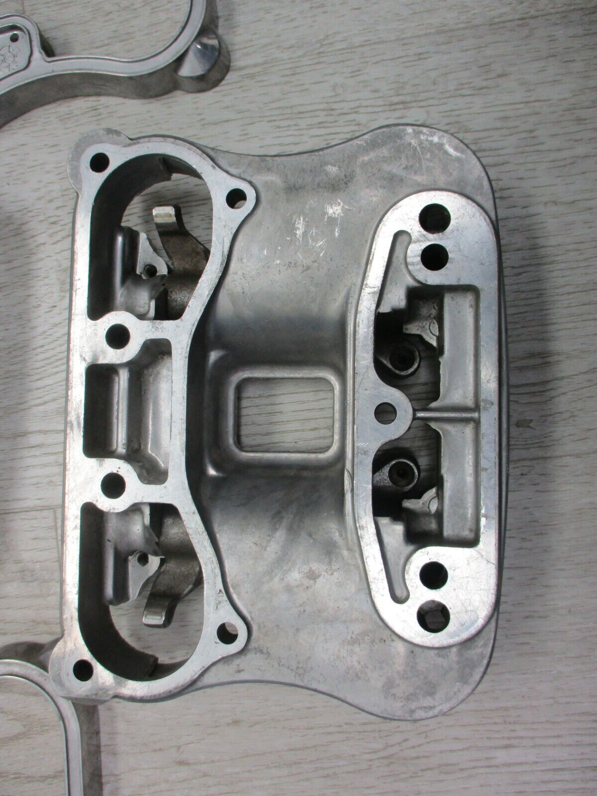 USED Harley Davidson Inner Rocker Arm Cover rocker arms  17532-86B Rocker Boxes