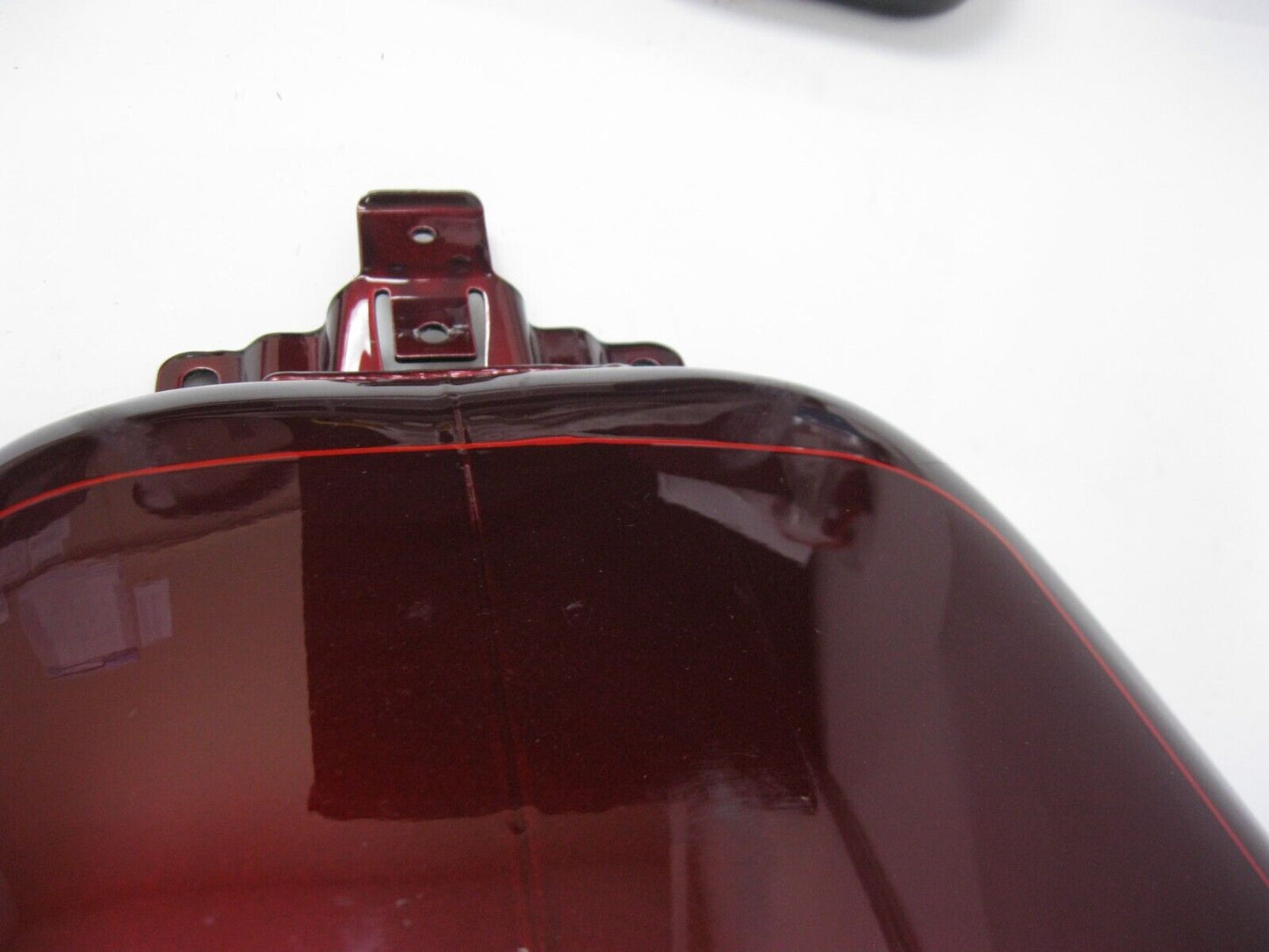 Harley Davidson OEM Fuel Tank Velocity Red Sunglo 61356-08 61000121EAM (DENT)