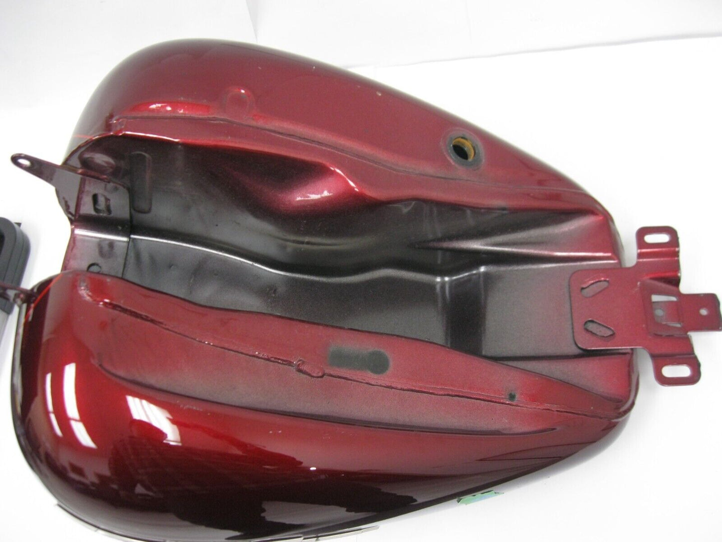 Harley Davidson OEM Fuel Tank Velocity Red Sunglo 61356-08 61000121EAM (DENT)