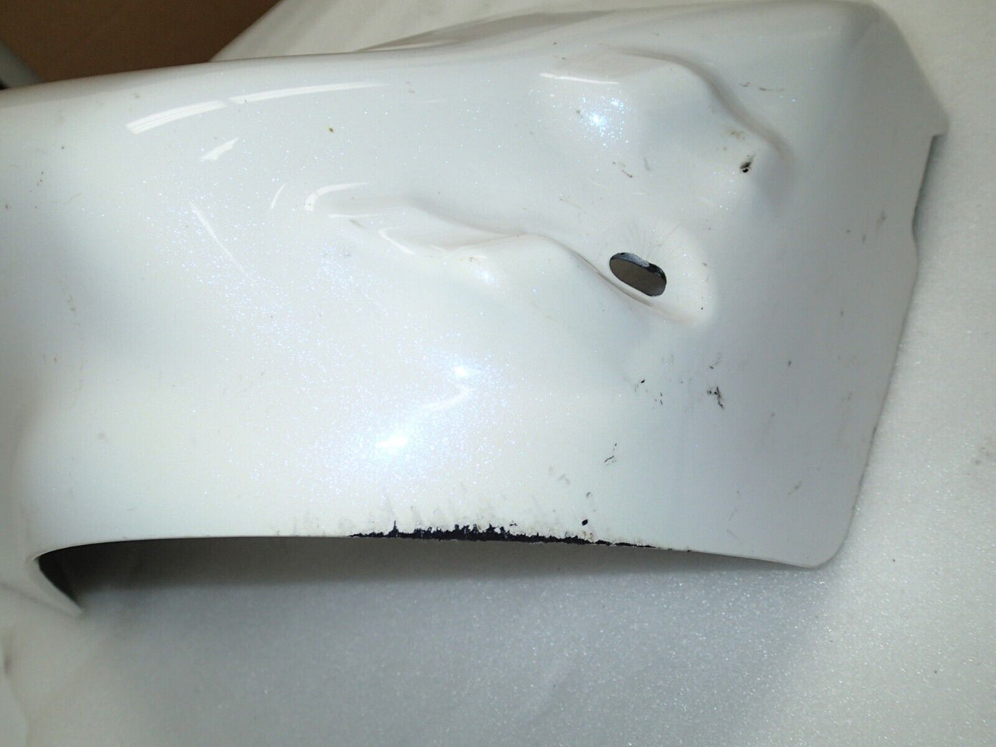 OEM 04 - 16 Harley Davidson TOURING Lower Fairing RT Side 58817-05A White Scuff