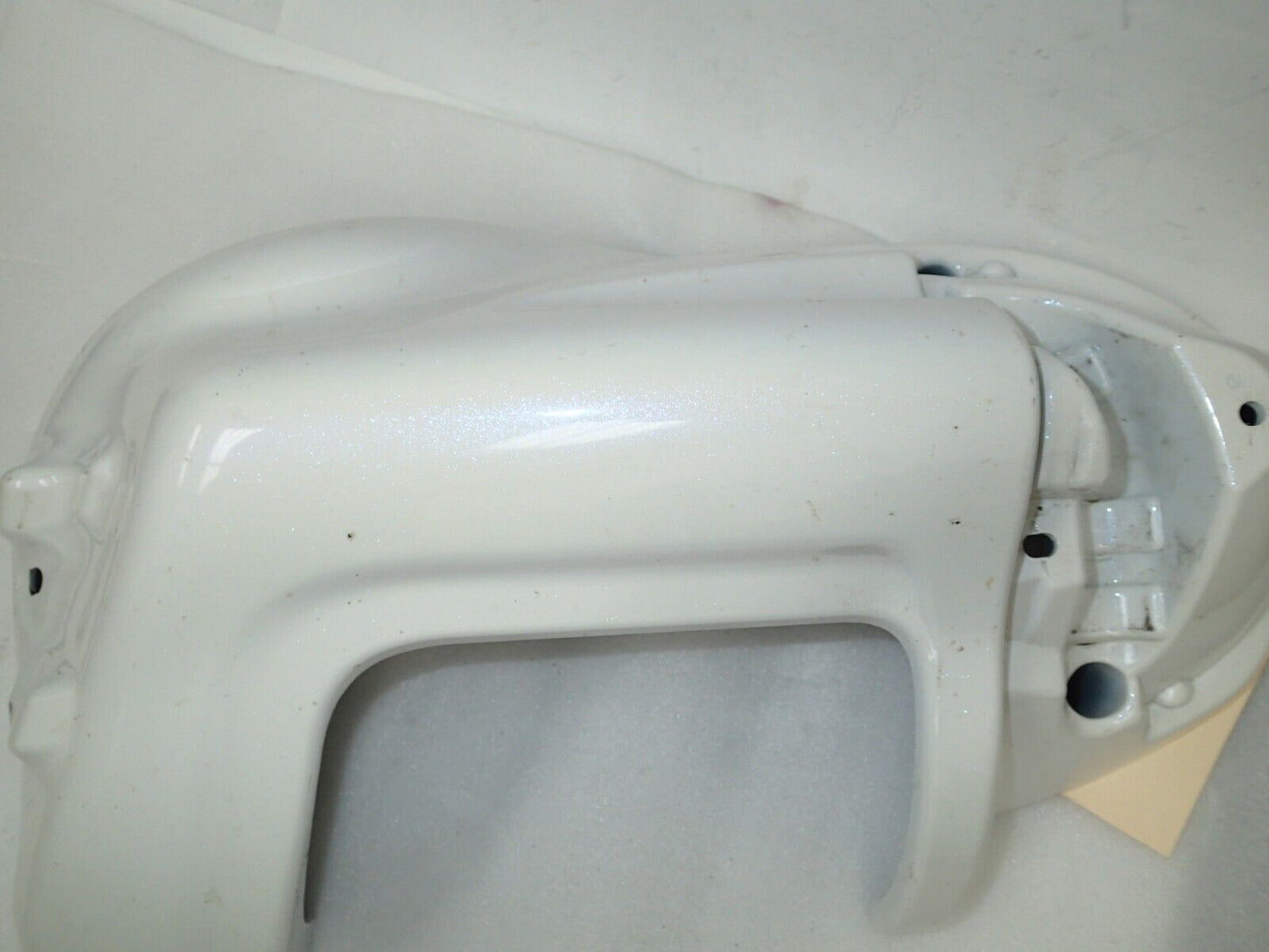 OEM 04 - 16 Harley Davidson TOURING Lower Fairing RT Side 58817-05A White Scuff