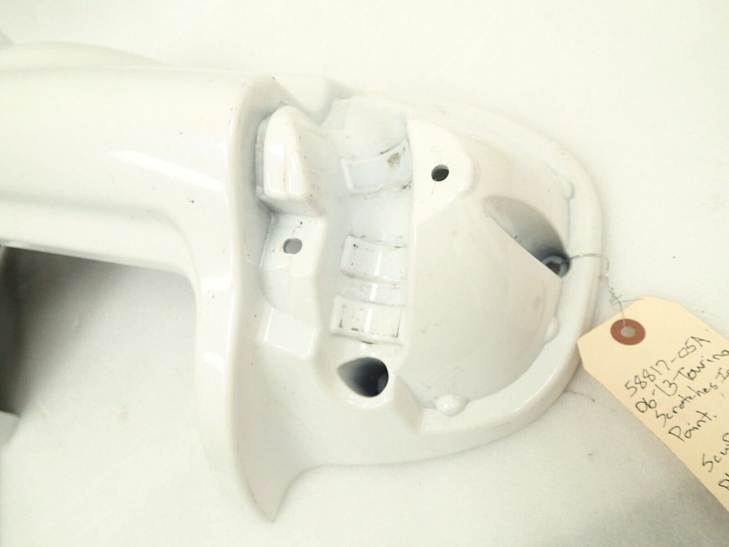 OEM 04 - 16 Harley Davidson TOURING Lower Fairing RT Side 58817-05A White Scuff