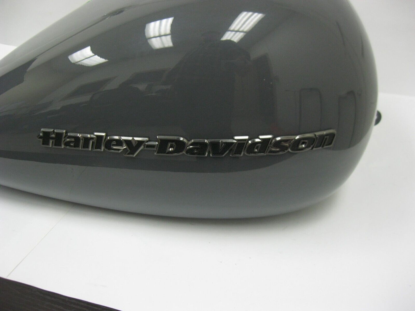 Harley Davidson OEM FLTR GREY 61356-08 Gas FUEL Tank gray STREET GLIDE