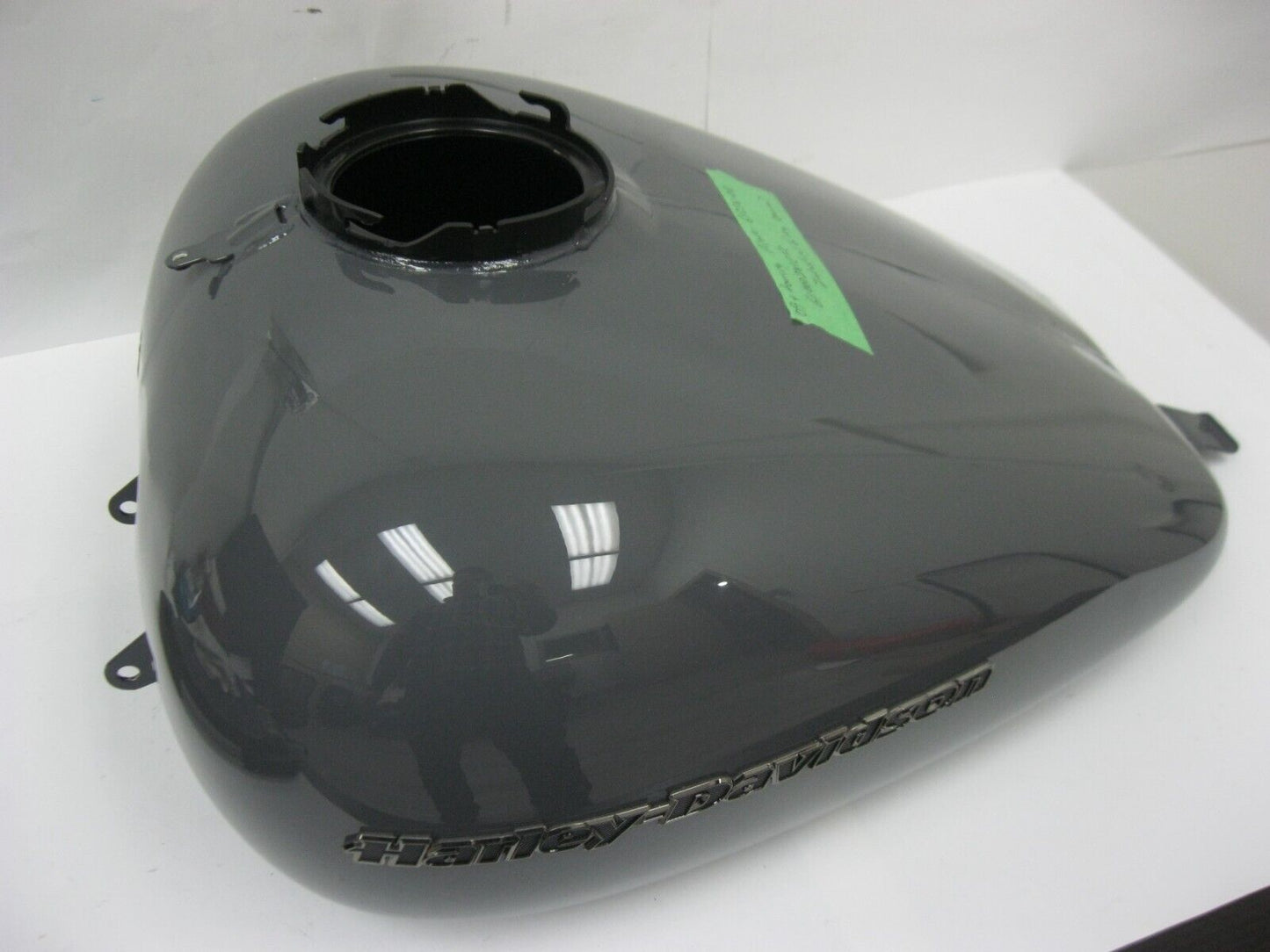 Harley Davidson OEM FLTR GREY 61356-08 Gas FUEL Tank gray STREET GLIDE