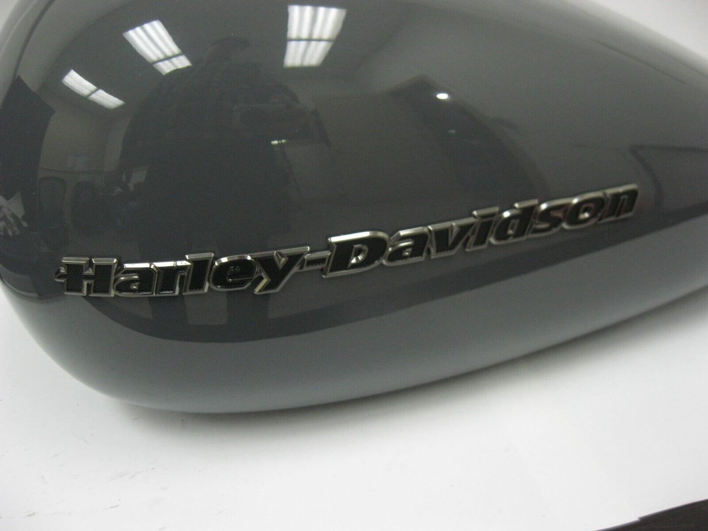 Harley Davidson OEM FLTR GREY 61356-08 Gas FUEL Tank gray STREET GLIDE