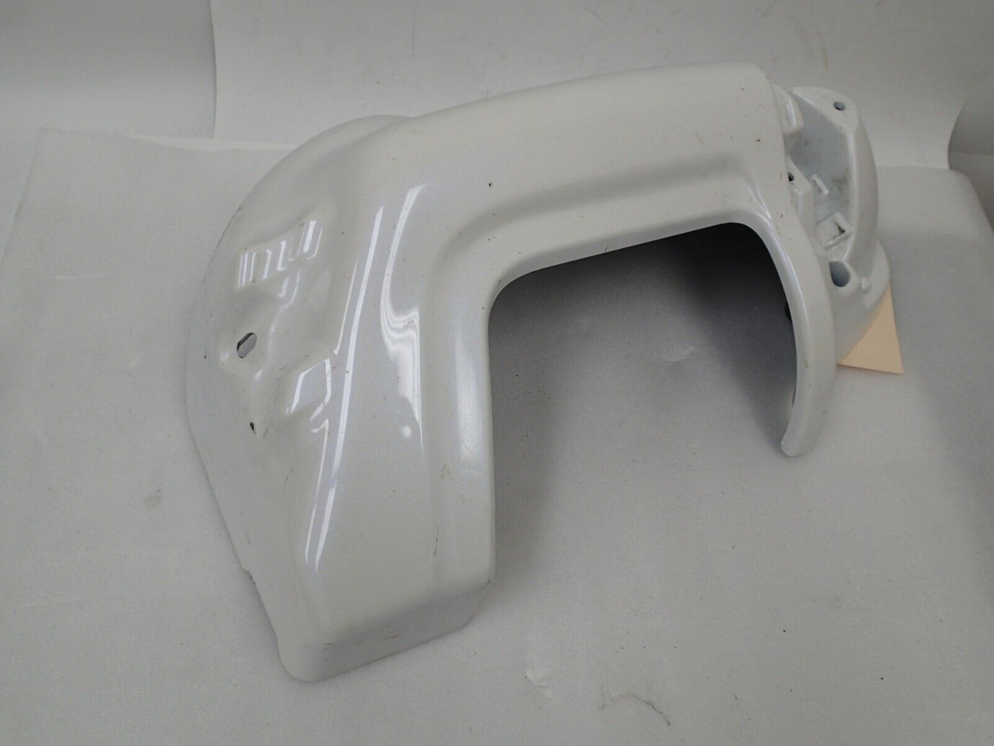 OEM 04 - 16 Harley Davidson TOURING Lower Fairing RT Side 58817-05A White Scuff