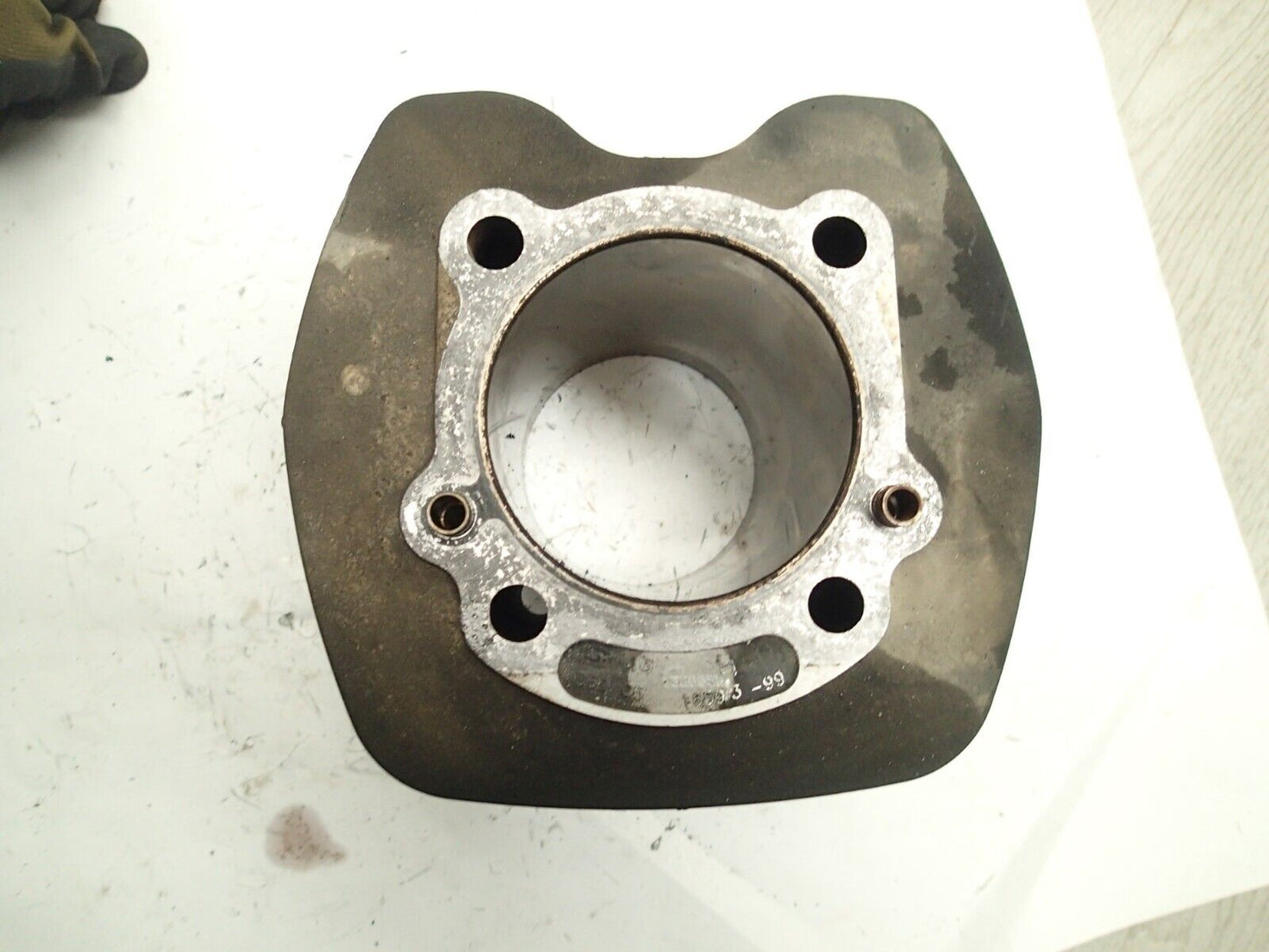USED GENUINE HARLEY DAVIDSON PISTONS & CYLINDERS 16593-99