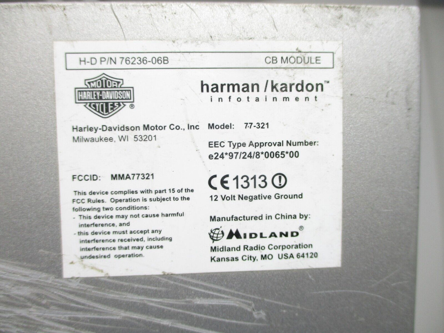 Broken mount 76236-06C Harley CB Radio Module 06-13 Touring Harman Kar ...