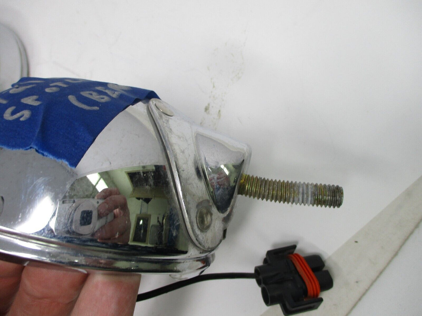 '13 Harley Electra Glide Ultra FRONT LEFT R/L AUXILLARY LAMP HOUSING BENT BOLT