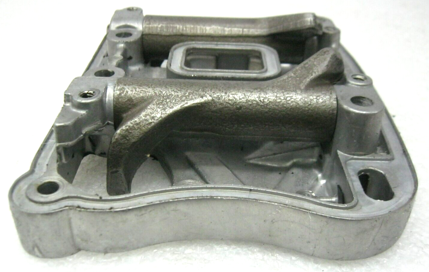 Harley-Davidson OEM 04-06 XL 883 Lower Rocker Cover c/w Rocker Arms  17532-86C