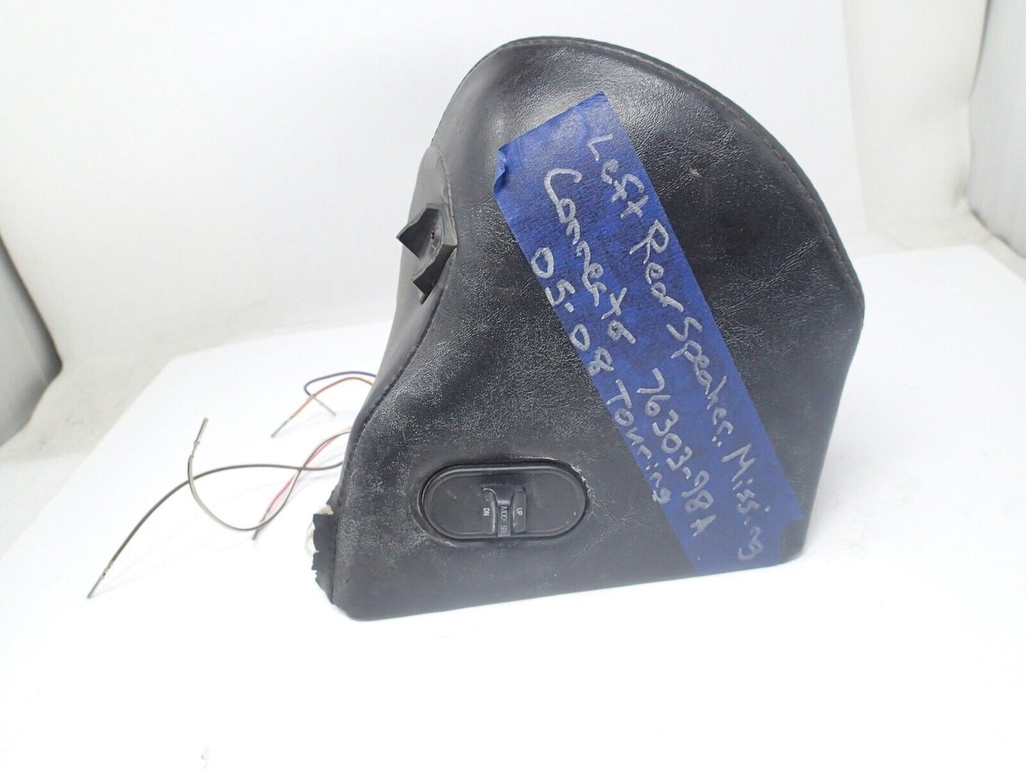 Harley-Davidson Left Speaker Box FLH Harley Touring Rear Speaker Pod 76303-98A