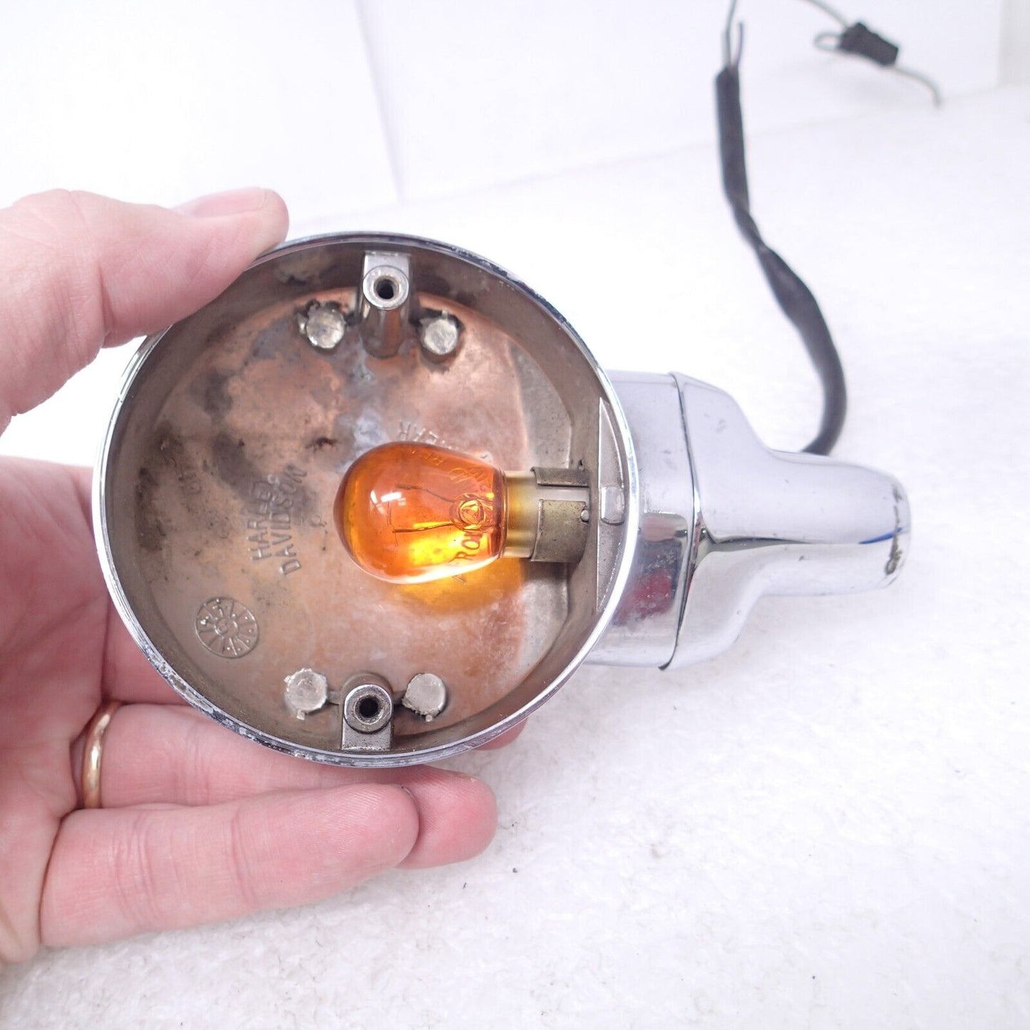 Harley-Davidson Front Turn Signal '99-Later 68766-94 ONE UNIT NO LENS
