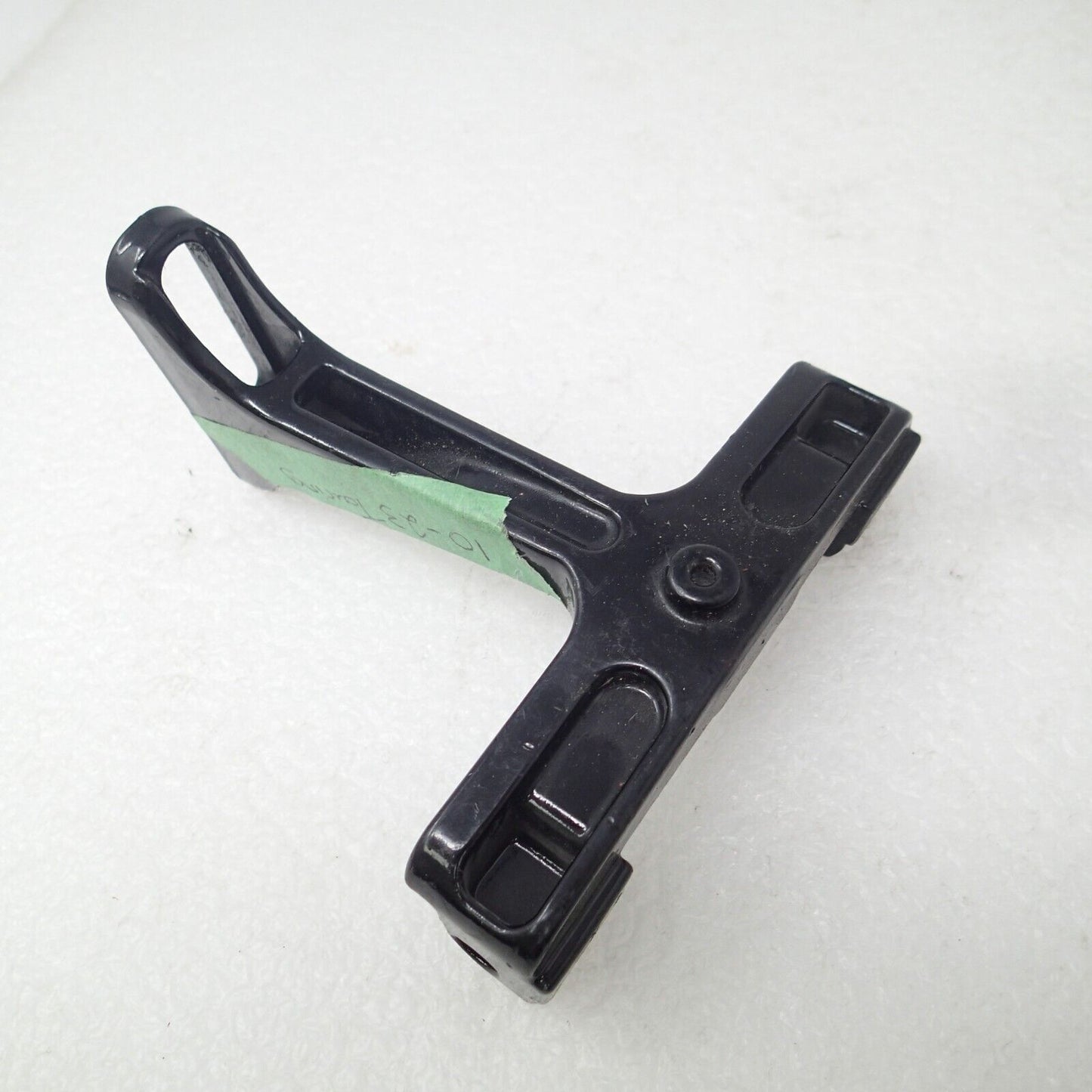 Genuine Harley Passenger Floorboard Mount Bracket 1995 Up Touring 52719-10 SINGL